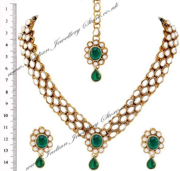 KAVITA Delicate Set NAGK03419 Indian Jewellery